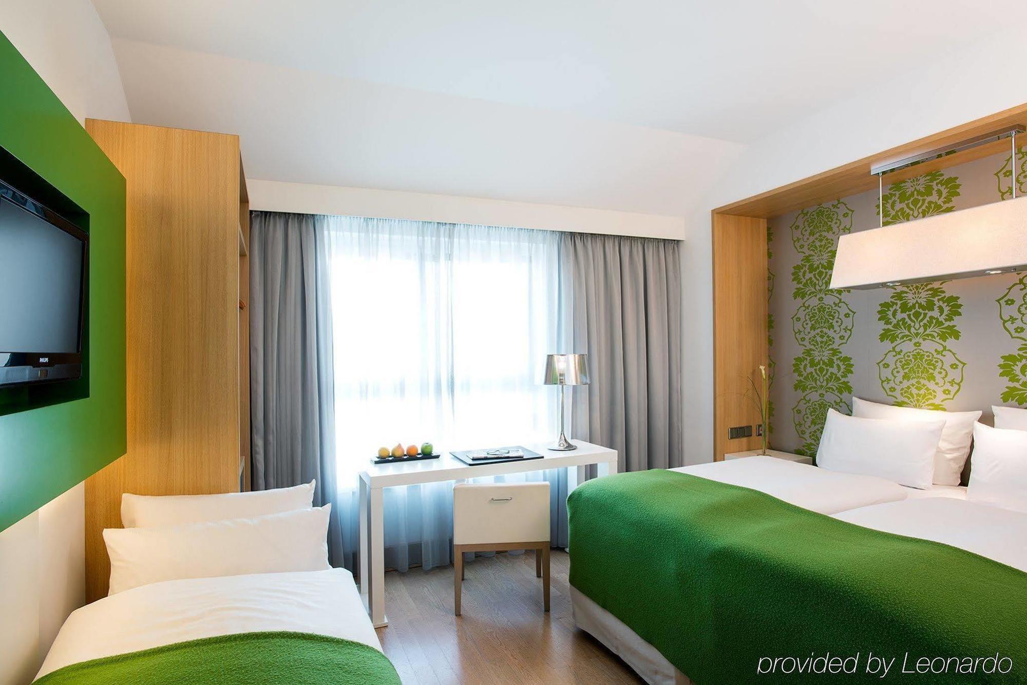 Nh Potsdamer Platz Hotel