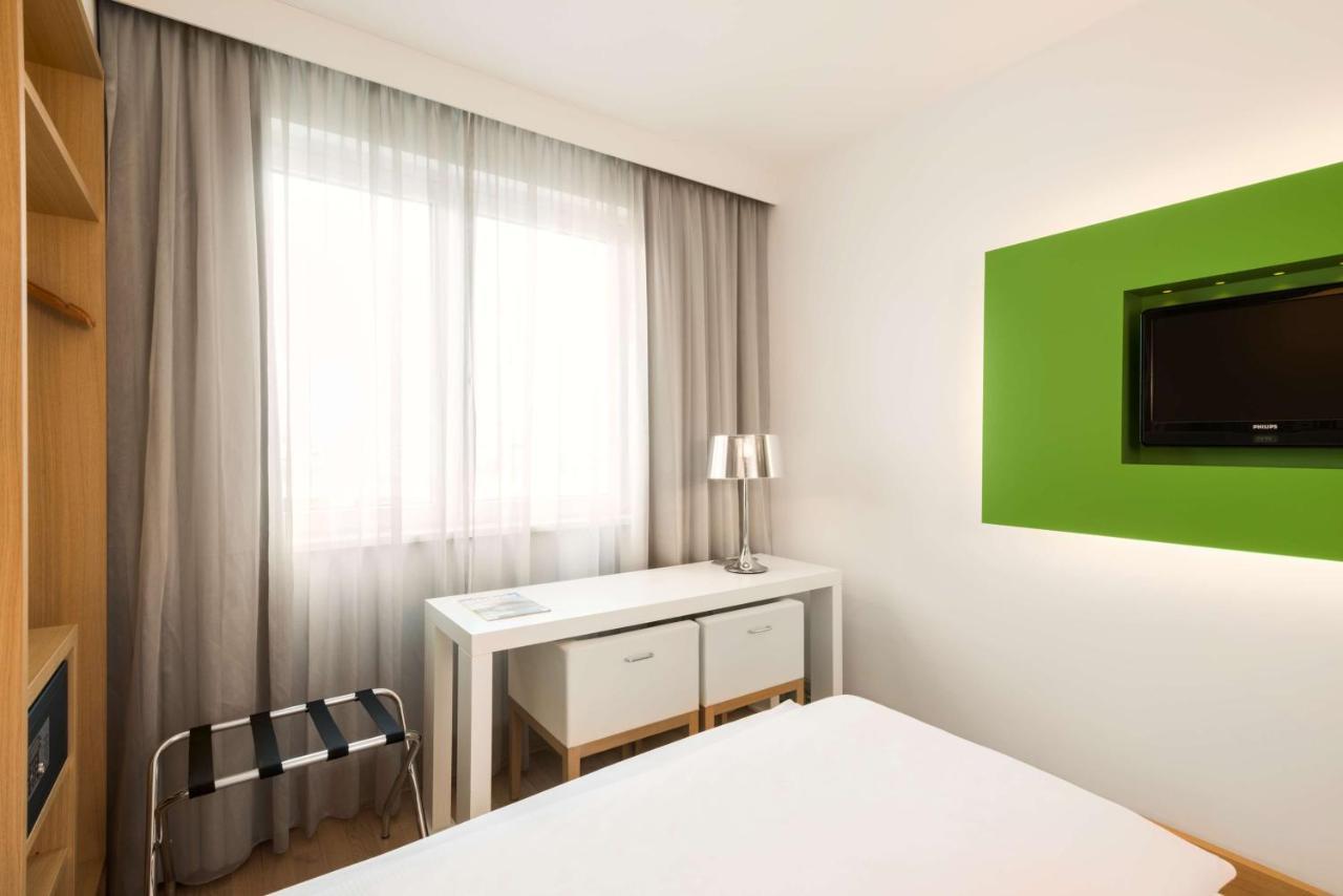 Hotel Nh Potsdamer Platz 4*